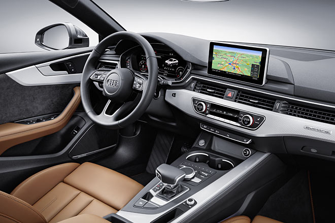 Der Innenraum ist ebenfalls vom A4 inspiriert und typisch Audi: Hochwertig, aber auch etwas unruhig