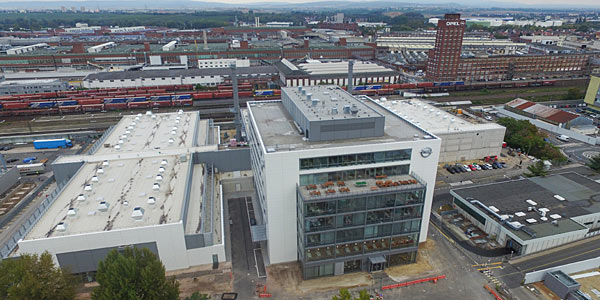 Opel erffnet neues Entwicklungszentrum