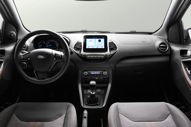 Blick ins Interieur: Optional liefert Ford das SYNC3-System mit stehendem 6,5-Zoll-Screen anstelle des bisherigen Mini-Displays. Damit einher geht eine Reduzierung der Schalterzahl