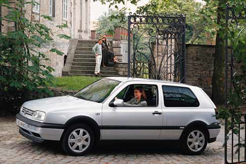 Mehr Lifestyle und erstmals auch eine Kombi-Variante: Golf III, ab 1991. Hier feierten bei VW auch die beliebten TDI-Triebwerke Premiere