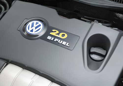 Das 2-Liter-Triebwerk ist bei VW auch als reine Benzin-Variante erhltlich