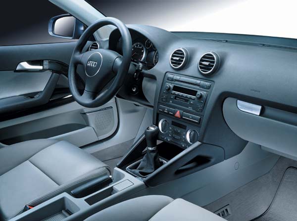 Klar und elegant: Auch der neue Audi A3 verwhnt mit einem weitgehend schnen Interieur