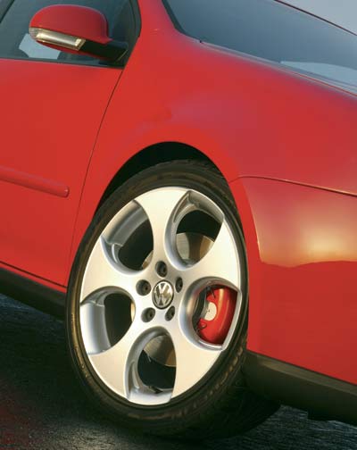 Golf V GTI: Rot lackierte Bremssttel