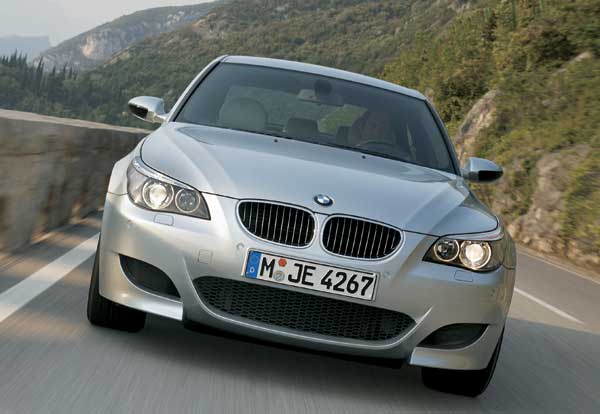 Die vierte Generation des BMW M5 kommt Anfang 2005 auf den Markt. 86.200 Euro mssen Liebhaber mindestens investieren