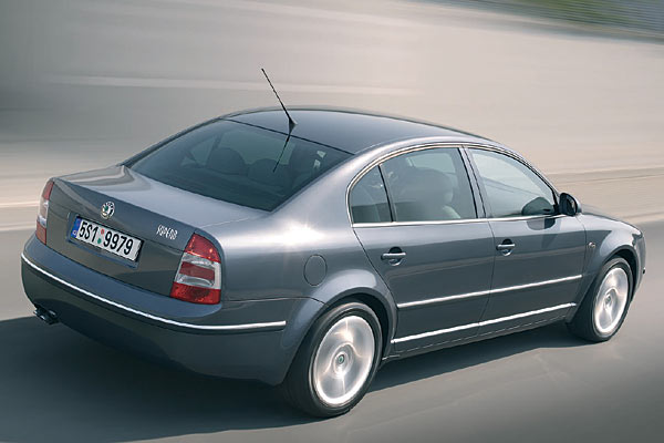 fotostrecke modellpflege für den Škoda superb bild 3 von 7 autokiste