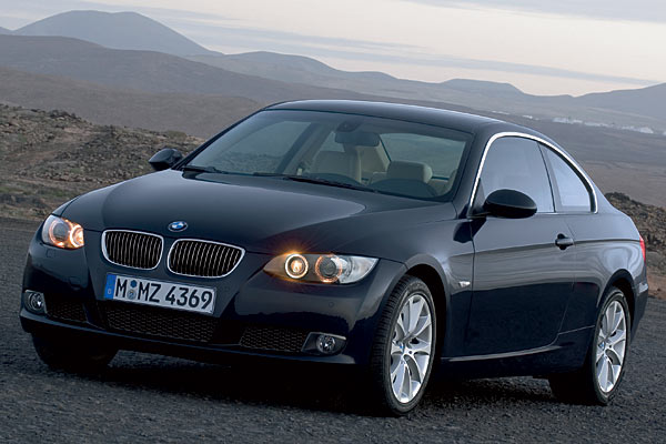Daher noch ein Blick auf die beiden wichtigsten Mitbewerber, namentlich das neue BMW 3er-Coup und »