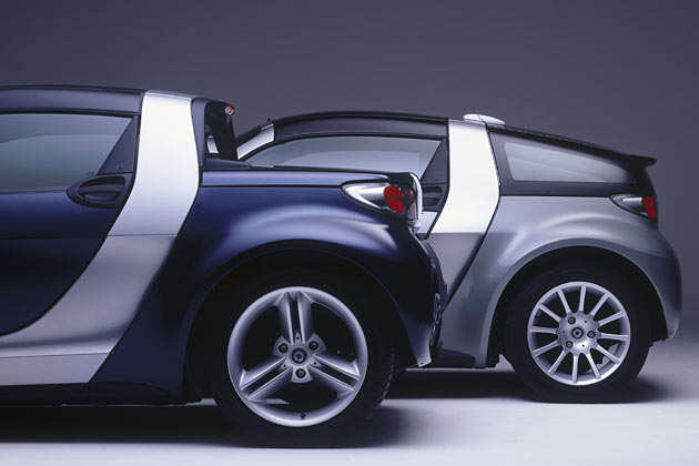 Eine an sich gute Idee, aber schwer zu vermitteln waren die beiden Versionen des Sportwagens (Roadster und Raoadster Coup). Im April 2005 verfgte Mercedes-Chef Eckhard Cordes das Aus