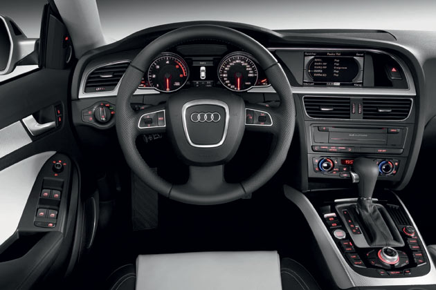 Das Cockpit ist Audi-typisch: Gut verarbeitet, mit Detailliebe umgesetzt – aber auch berfrachtet