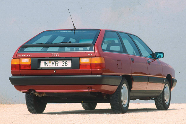 Schrgheck ist keine neue Erfindung, auch nicht fr Audi: Bevor der Avant zum »schnen Kombi« (Audi-Werbung) wurde, stand der Begriff fr diese Bauform. Im Bild ein Audi 100 Avant von 1989