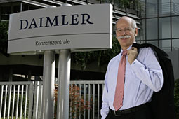 Daimler: Zetsche will Doppelchefposten behalten