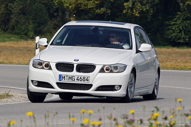 Da sprieen die Blmchen: Mit nur noch 4,1 Liter Verbrauch ist der BMW 320d »EfficientDynamics Edition« das mit Abstand sparsamste Auto der Mittelklasse