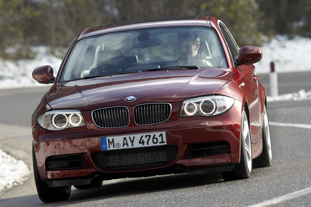 BMW liftet Coup und Cabrio der 1er-Reihe. Die Modelle kommen im Frhjahr 2011 auf den Markt