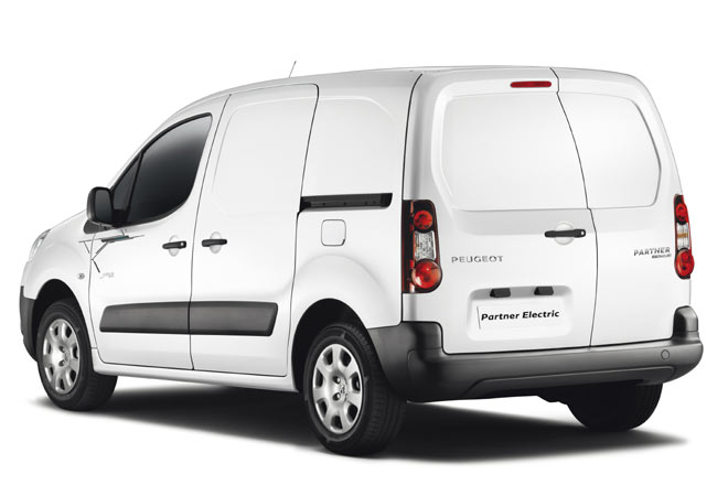 Peugeot zeigt auf der IAA den Partner lectrique. Der Stadtlieferwagen wird rein elektrisch angetrieben und ist entsprechend sauber (lokal) und leise. Marktstart ist im Frhjahr 2013