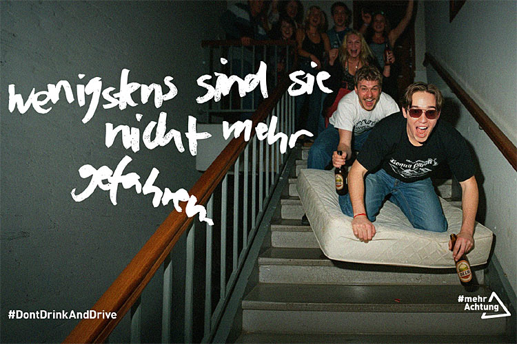 Anti-Alkohol-Plakatmotiv zu Silvester 2025 von Bundesverkehrsministerium, DVR und Agentur Scholz & Friends