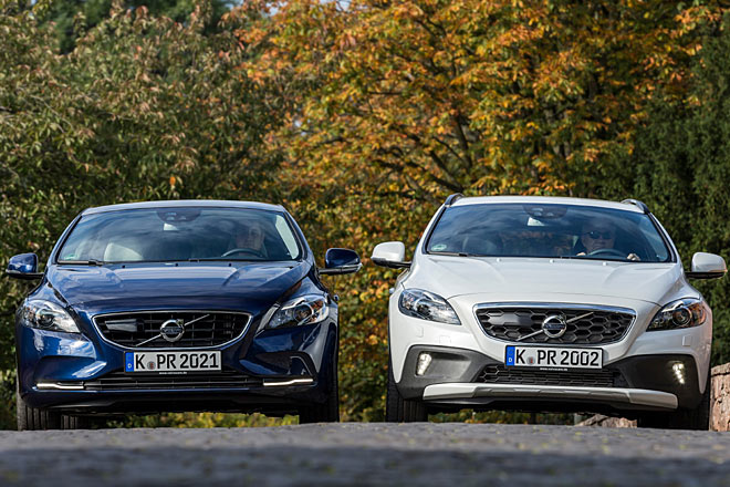 Zum Vergleich das bisherige Tagfahrlicht im V40 (links) und V40 Cross Country