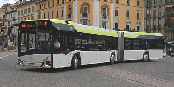 74 Gelenkbusse von Solaris fr Dsseldorf