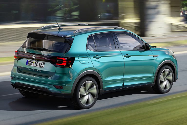 VW verspricht LED-Heckleuchten, meint aber leider nur Teil-LED-Technik: Die Blinker sind noch mit »Glhobst« bestckt