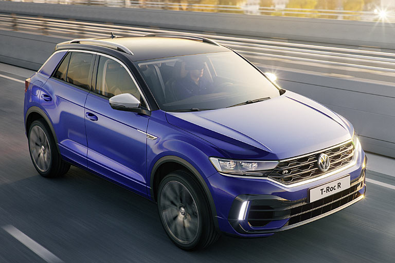 Optisch gibt sich das neue Topmodell an der modifizierten Schrze mit ungewhnlichem Tagfahrlicht zu erkennen