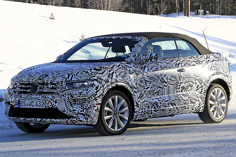 Optisch folgt die offene ersichtlich der geschlossenen Variante, selbst in punkto Leuchten. Besonderheiten sind nicht auszumachen