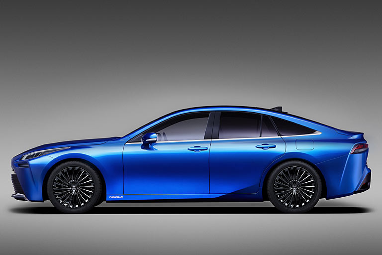 Die Neuauflage ist lnger, breiter und flacher, was fr deutlich optimierte Proportionen sorgt