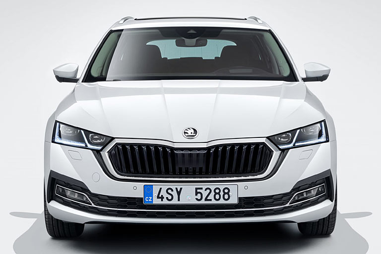 Gestatten, Škoda Octavia, vierte Generation, 2020. Das Design des wichtigsten Modells der Marke wurde sichtbar modernisiert, ohne dabei aber überzeichnet oder aufdringlich zu wirken
