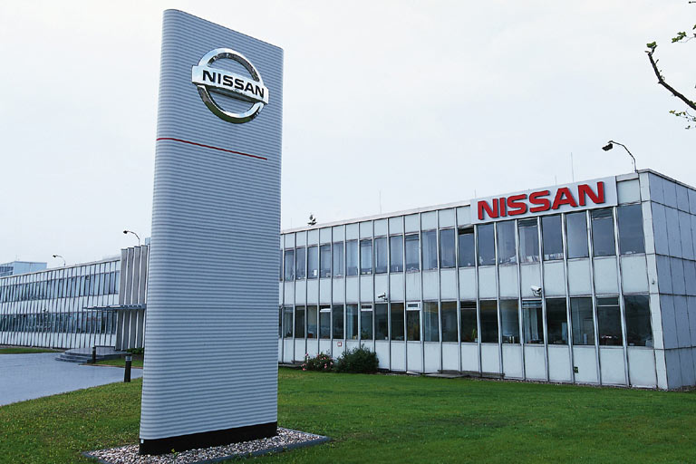 Zum Vergleich: Die bisherige Nissan-Zentrale in Brhl war ... nun ja, schrecklich