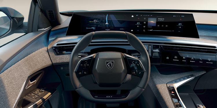 Peugeot zeigt Panorama-Version des i-Cockpit