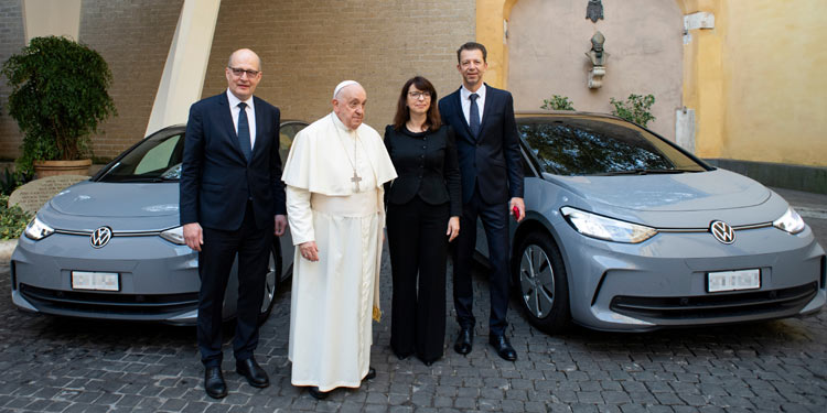 VW: Elektroautos für die Papst-Flotte
