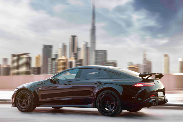 Brabus hat fast 500 Fotos ver�ffentlicht, darunter auch Montagen in m�glichen Zielverkaufs-Regionen wie NYC oder, wohl am wahrscheinlichsten, Dubai