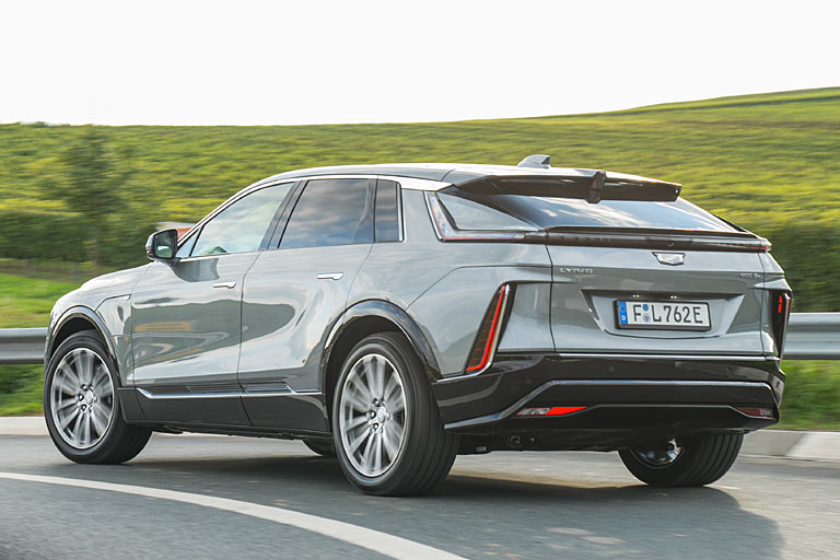 Caption gesucht: Die Heckpartie in zwei Zeilen zu beschreiben, ist kaum mglich. Ein schnes Auto im klassischen Sinne ist der Lyric eher nicht