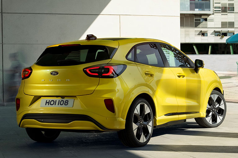 Von hinten gibt sich der Stromer nicht als solcher zu erkennen, auer am weien Schriftzug. Schade: Voll-LED-Rckleuchten hat der Puma immer noch nicht, und die Kamera ist unglcklich positioniert