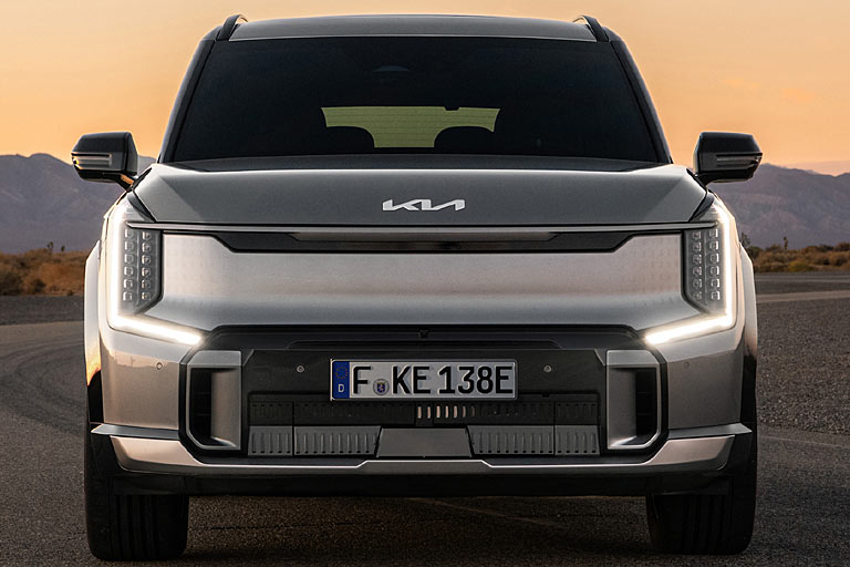 Der GT beschleuinigt in 4,6 Sekunden auf Tempo 100, doch schon nach 450 Kilometern (Normwert) geht ihm die Power aus