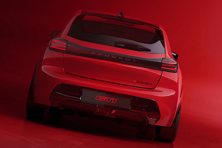 Von hinten ist der 208 ein richtig schnes Auto