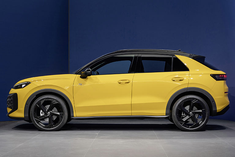 Die grundstzliche Designsprache hat VW beibehalten. Gut gefllt, dass der vordere hhere Kotflgel nun den hinteren Schulterschwung optisch aufnimmt