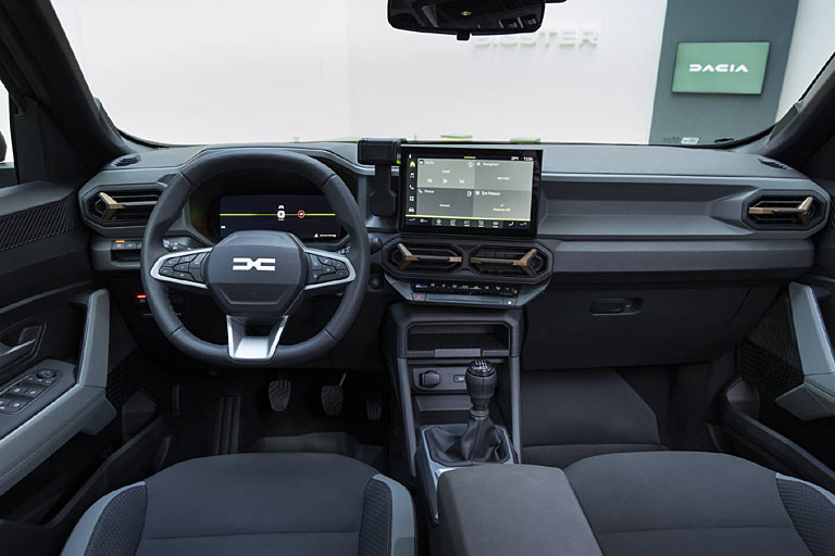 Innenraum-Bilder des Striker hat Dacia noch nicht freigegeben, aber dort wird es natürlich sehr ähnlich wie hier im Bigster aussehen