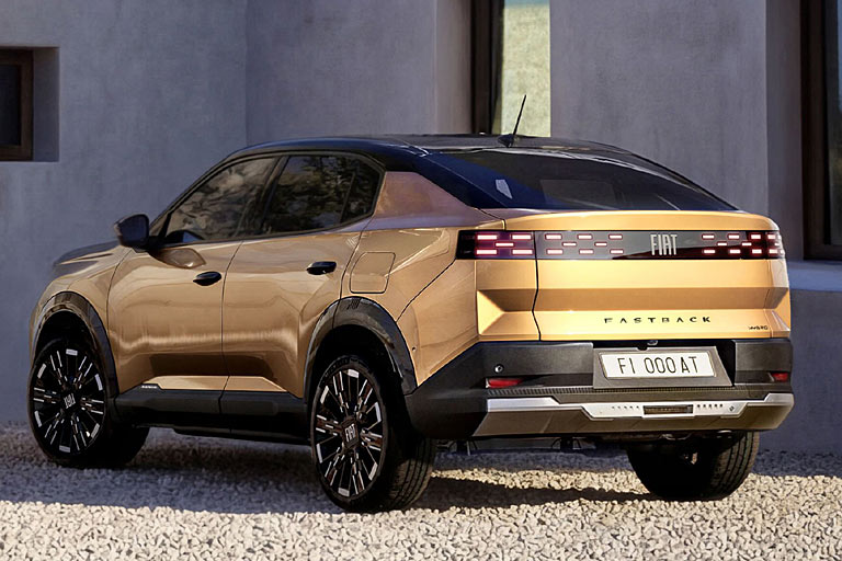 Es gibt den Grizzly auch als coupéhaftes Fastback, das so aussieht. Am Heck gibt es keinen Grizzly-Schriftzug. Die lange Antenne ist nicht zeitgemäß