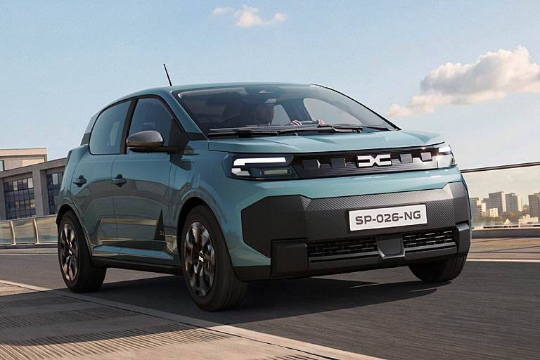 Ein letzter Blick auf den neuen Dacia Spring. Der Startpreis liegt bei 17.900 Euro. Damit ist der Spring 1.000 Euro teurer als bisher, aber noch immer der günstigste Stromer am Markt. Maximal können 21.300 Euro ausgegeben werden