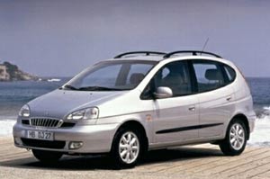 Ab März 2001 auch in Deutschland: Der Daewoo Rezzo; Bild: Daewoo Automobile (Deutschland) GmbH