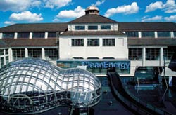 Futuristische Architektur: Wasserstoffausstellung in Mnchen; Bild: BMW AG