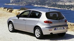 Couüpé-Effekt à la 156: Hintere Türgriffe kaum sichtbar | Bild: Fiat Automobil AG