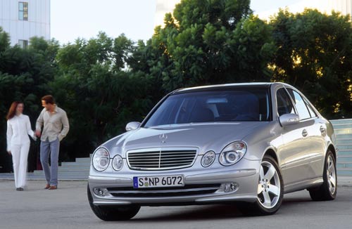 Neue Mercedes E-Klasse (W211): Dynamisch und elegant