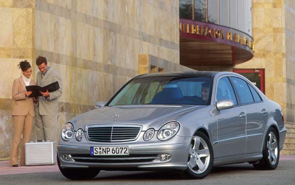 Der neue Business-Express: Mercedes E-Klasse 2002