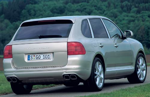 Erkennungszeichen des Cayenne Turbo sind u.a. die zwei Doppelauspuffendrohre