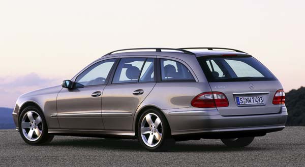 Keine Experimente beim Design, aber wie bei der C-Klasse keine gerade Seitenlinie