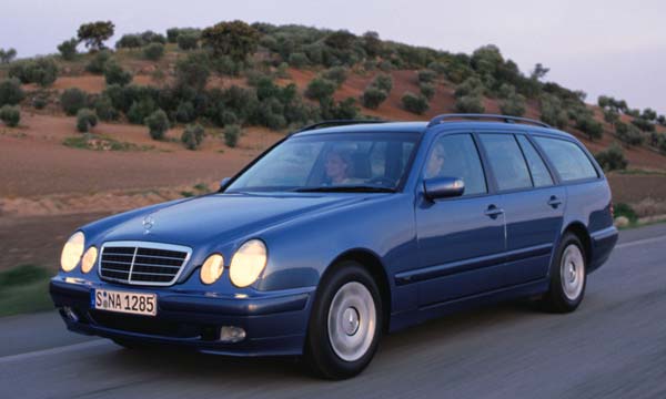 Nach rund 270.000 Exemplaren geht der W210T im Mrz 2003 in Rente