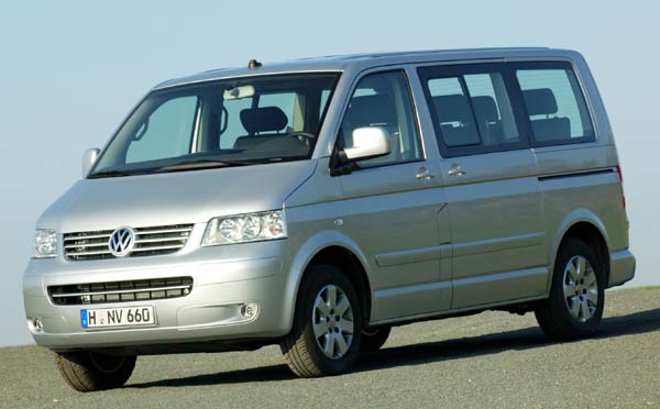 Eine Schiebetür ist nun auch auf der Fahrerseite serienmäßig