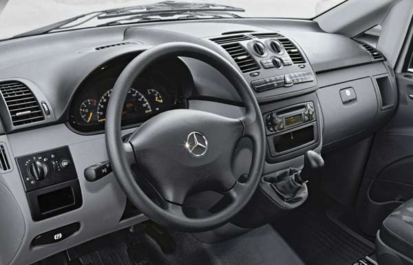 Blick ins neue Vito-Cockpit