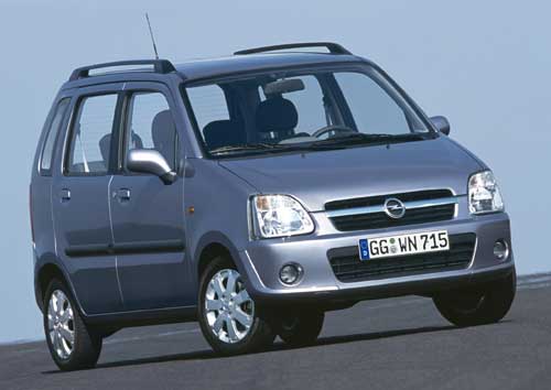 Opel Agila, Jahrgang 2004: Neuer Khlergill und Frontschrze