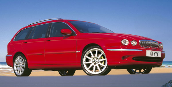 Rot ist vielleicht nicht die beste Farbe fr einen Jaguar – auch nicht beim Kombi