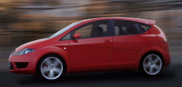 Kuppelf�rmiges Dach und versteckter hinterer T�rgriff pr�gen die Altea-Seitenansicht